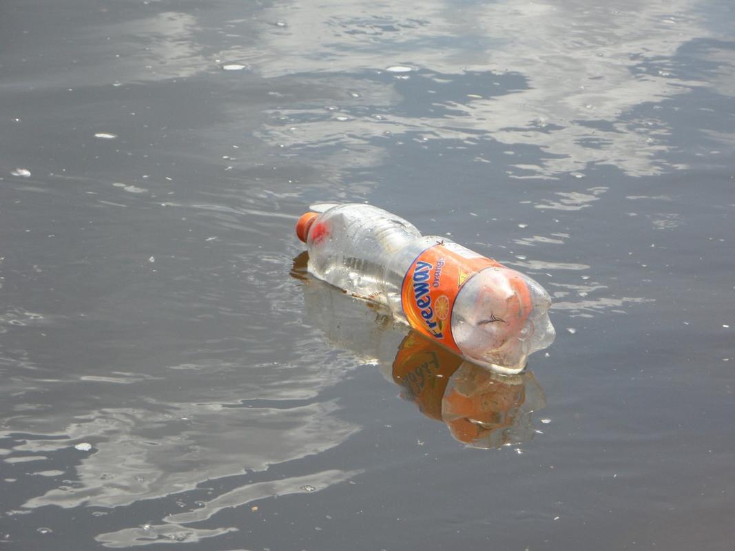 public://botella-de-plastico.jpg