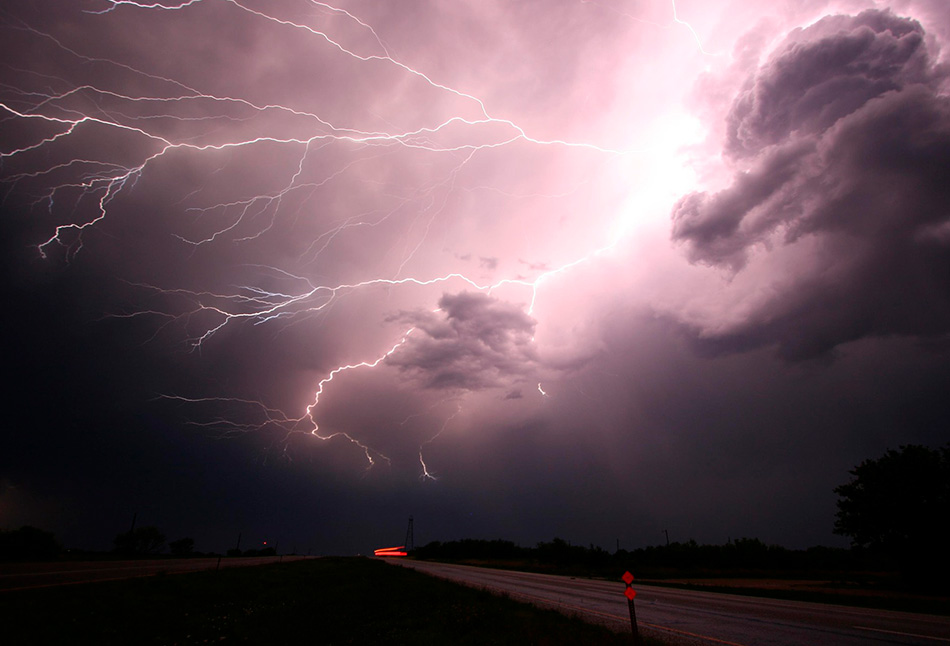 ¿Cómo surgió el electromagnetismo? | Artículo científico 