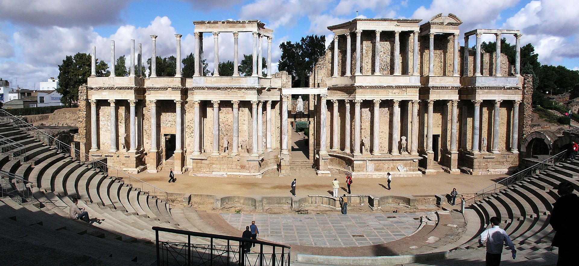 public://merida_roman_theatre1.jpg