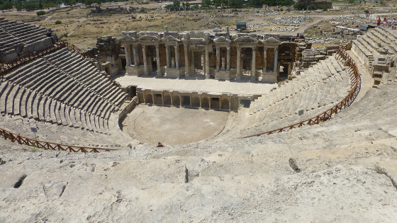 REA “Lo tuyo es puro teatro”