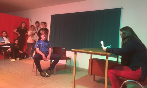 El teatro para aprender muchos contenidos de Lengua y desarrollar competencias. Experiencia en el Colegio San José.