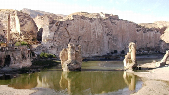 public://tigris_river-_hasankeyf.jpg