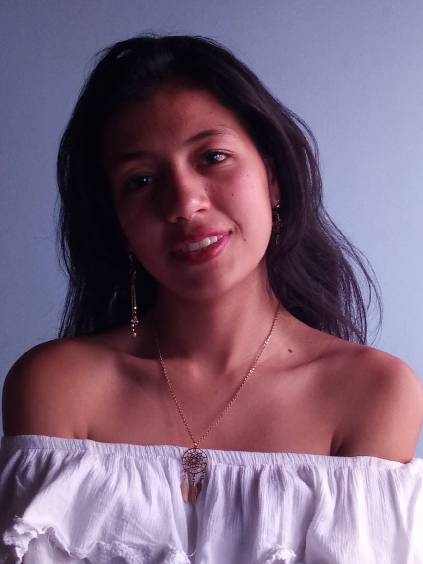 users photo Angie Natalia