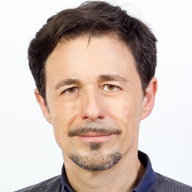 users photo Víctor Manuel