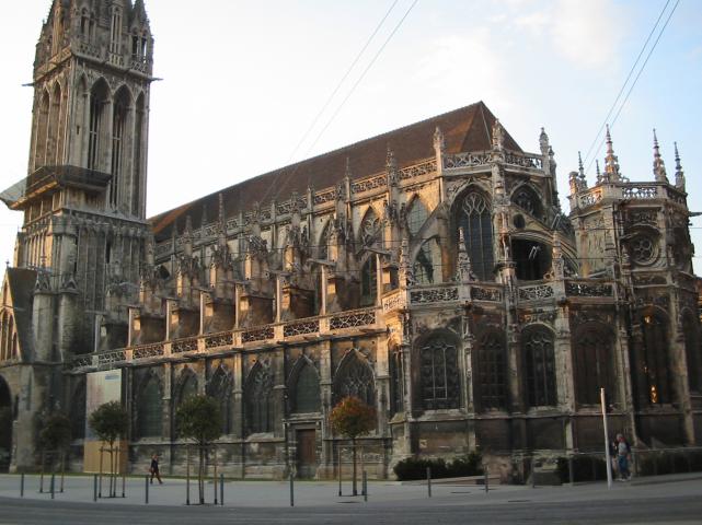 image Iglesia De San Pedro de Caen
