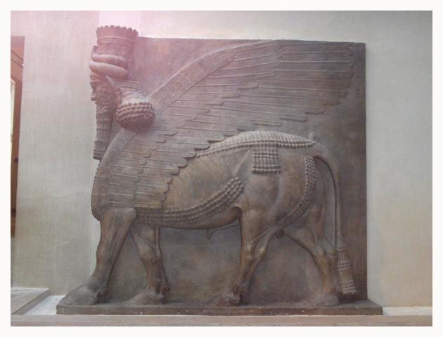 image Escultura de Toro alado