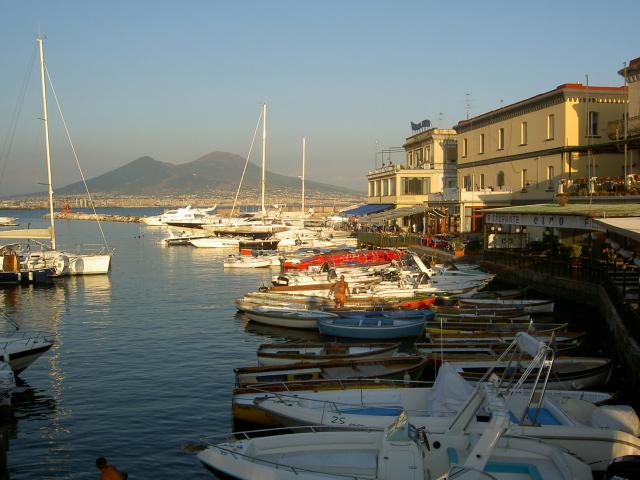 image Puerto pesquero de Borgo Marinari (Nápoles)