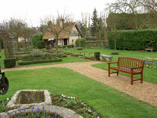 image Jardín del Museo Pierre Corneille en Ruan (Francia)