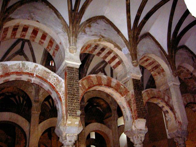 image Interior de la Mezquita de Córdoba