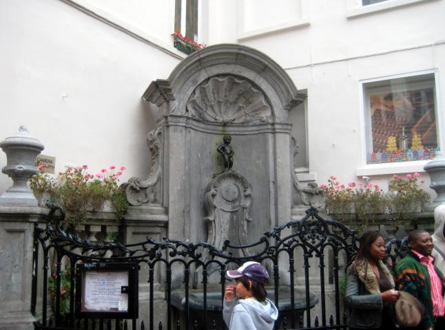 image Fuente Manneken Pis, Bruselas (Bélgica)