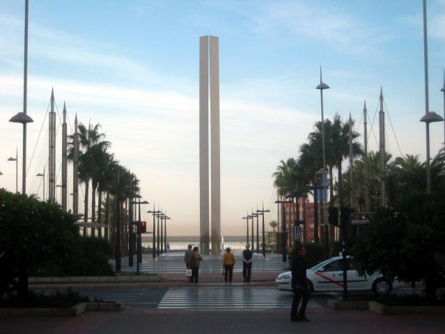 image Obelisco de la Rambla, Almería (España)