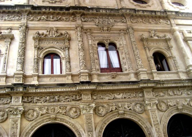 image Fachada del Ayuntamiento de Sevilla (España)