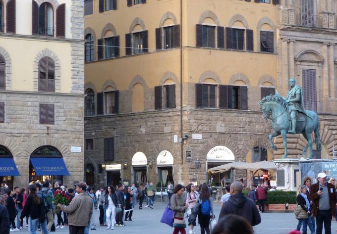 image Monumento ecuestre al condotiero Gattamelata