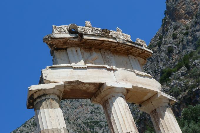 image Tholos de Atenea