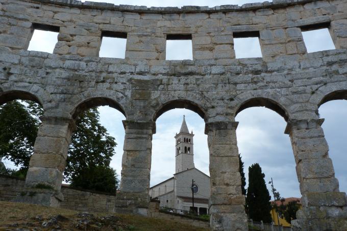 image Anfiteatro romano de Pula