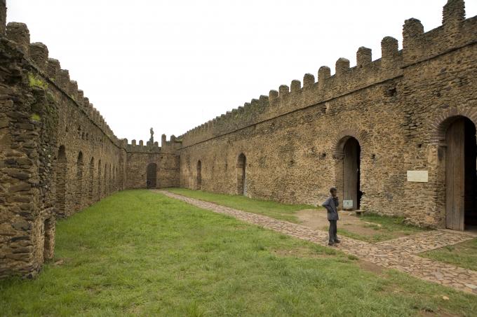 image Vista general de los establos en el recinto real de Fasil Ghebi, Etiopía