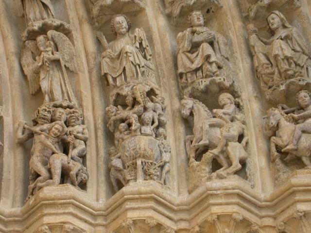 image Detalle de las arquivoltas del portal de San Salvador en la Catedral de Amiens, Francia