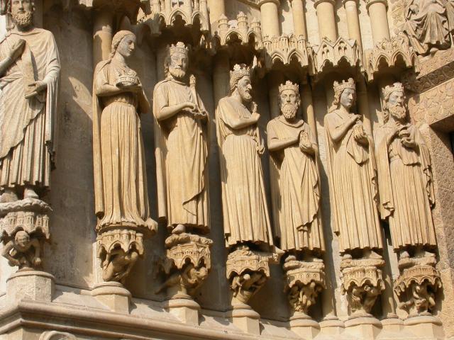 image Jambas del portal de la Madre de Dios de la Catedral de Amiens, Francia