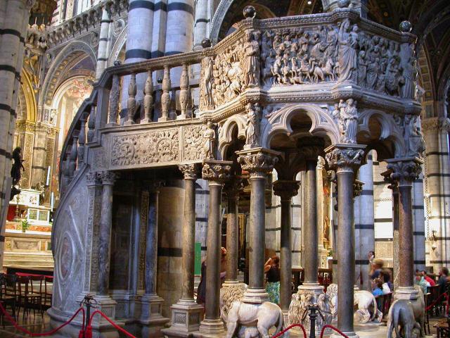 image Conjunto arquitectónico del púlpito de la Catedral de Siena, Italia