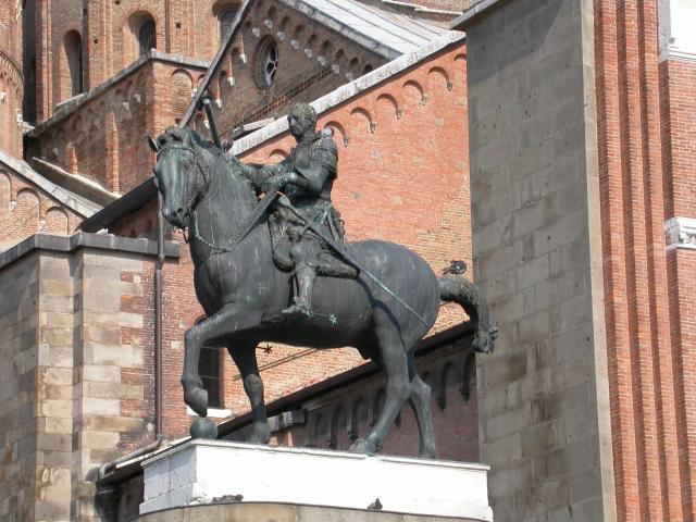 image Figura ecuestre del Condotiero Gattamelata, Padua, Italia