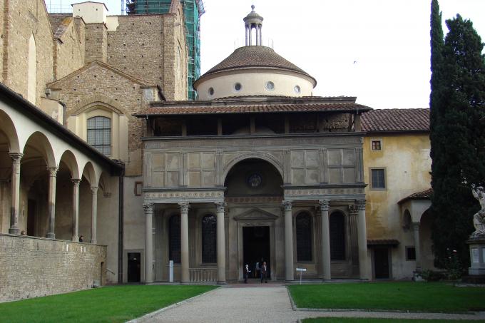 image Capilla Pazzi en la Basílica de la Santa Cruz, Florencia, Italia