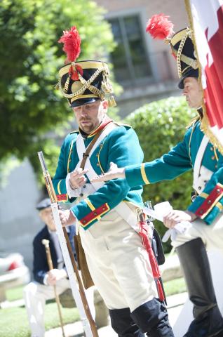 image Recreación de la Guerra de la Independencia en Segovia: Demostración de disparos de armas de las tropas españolas