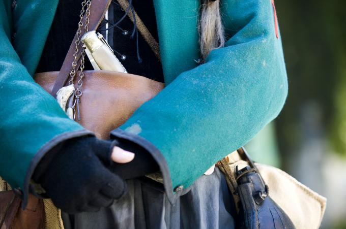 image Recreación de la Guerra de la Independencia en Segovia: Detalle del traje de los civiles de Galicia que defendieron la ciudad de las tropas napoleónicas