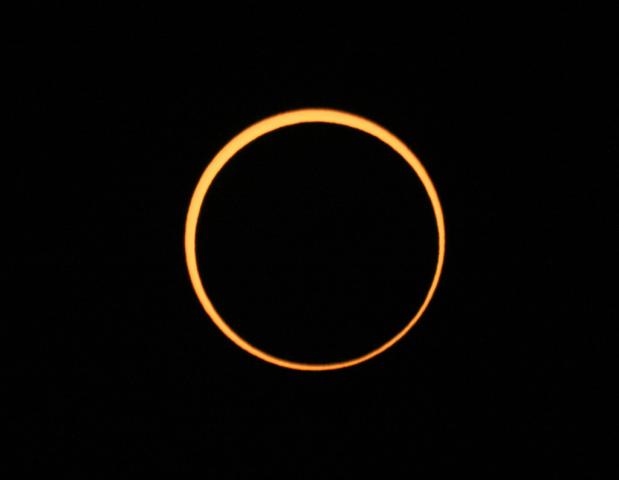 image Fase máxima del eclipse anular 08