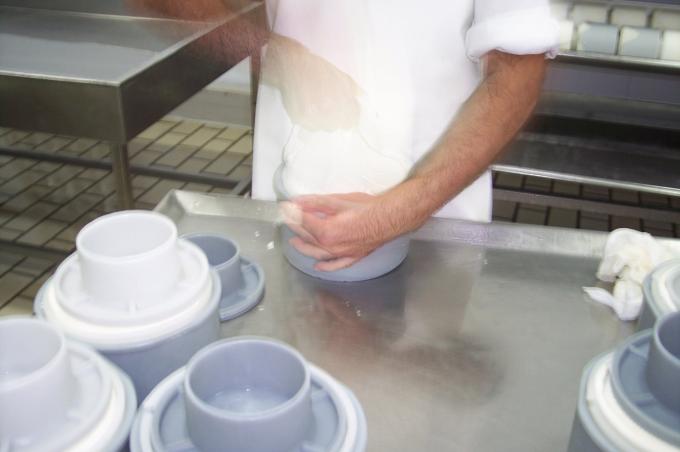 image Queso fresco recién hecho