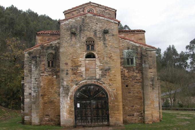image Iglesia de San Miguel de Lillo, Oviedo, Asturias