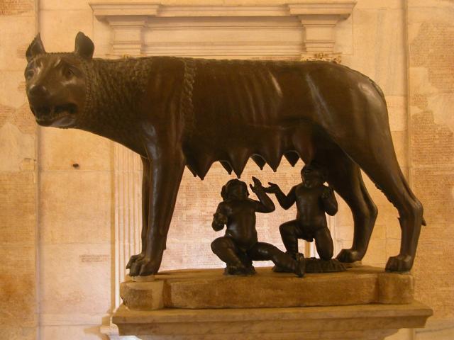 image Loba Capitolina, Museos Capitolinos, Roma, Italia