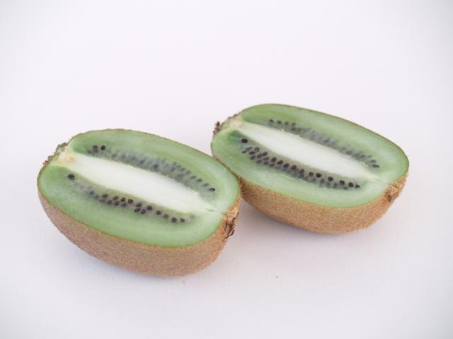 image kiwi, mitades