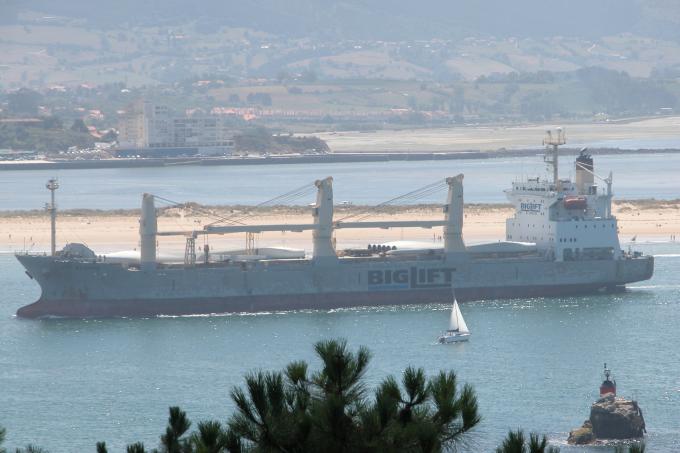 image Barco carguero