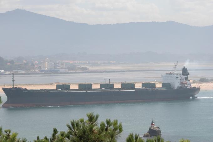 image Barco carguero