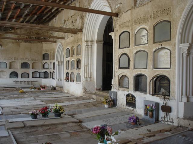 image Castillo y cementerio, Brihuega, Guadalajara