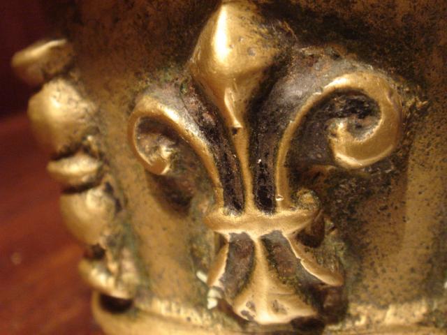 image Detalle de un almirez