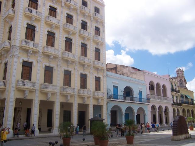 image Plaza Vieja, La Habana, Cuba