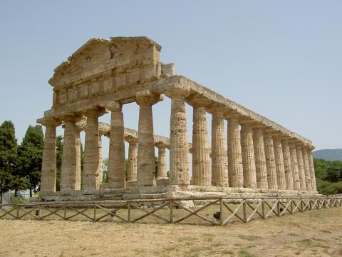 image Templo de Atenea en Paestum