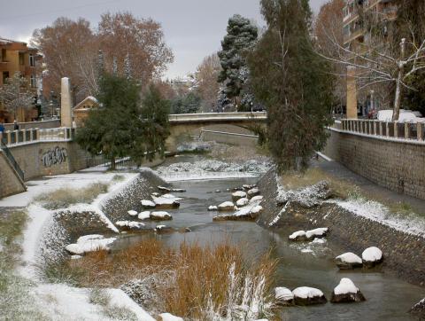 image Paseo Fuente de la Bicha (Granada) nevado