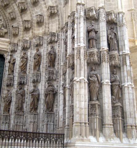 image Entrada de la Catedral de Sevilla (España)