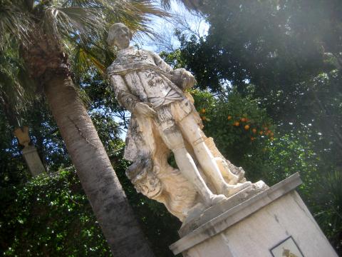 image Estatua Carlos III, Granada (España)