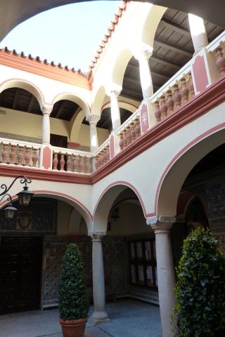 image 2015_04_almendralejos_patio_renacentista_01