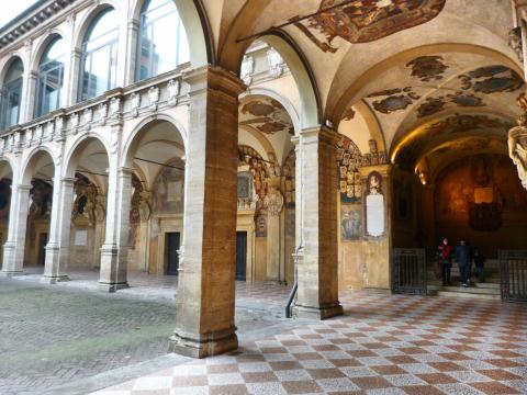 image Biblioteca del archigimnasio 