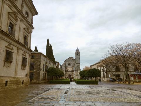 image Plaza Vázquez de Molina