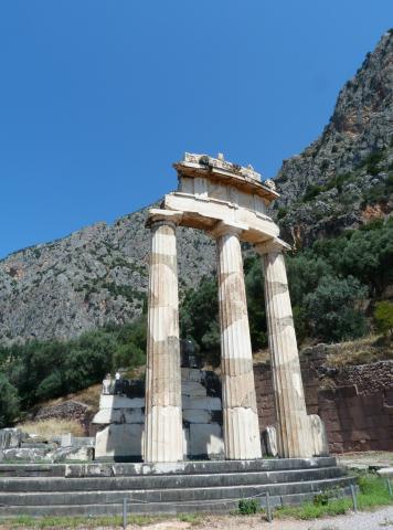 image Tholos de Atenea