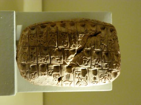 image Tablilla cuneiforme