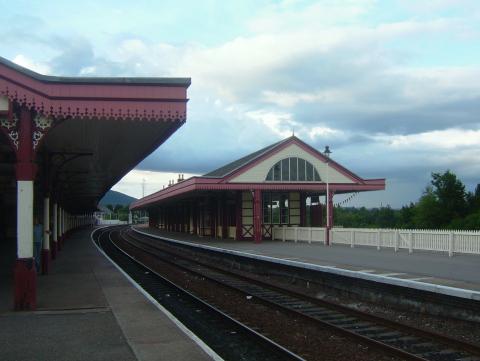 image Estación de tren en el Reino Unido