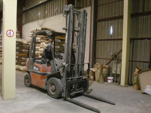 image Transportador y elevador en una fábrica de piensos