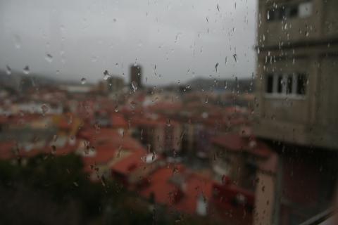 image Lluvia a través del cristal