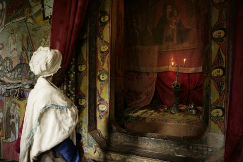 image Altar con la Virgen y el Niño en el monasterio Kibran Gabriel, Etiopía